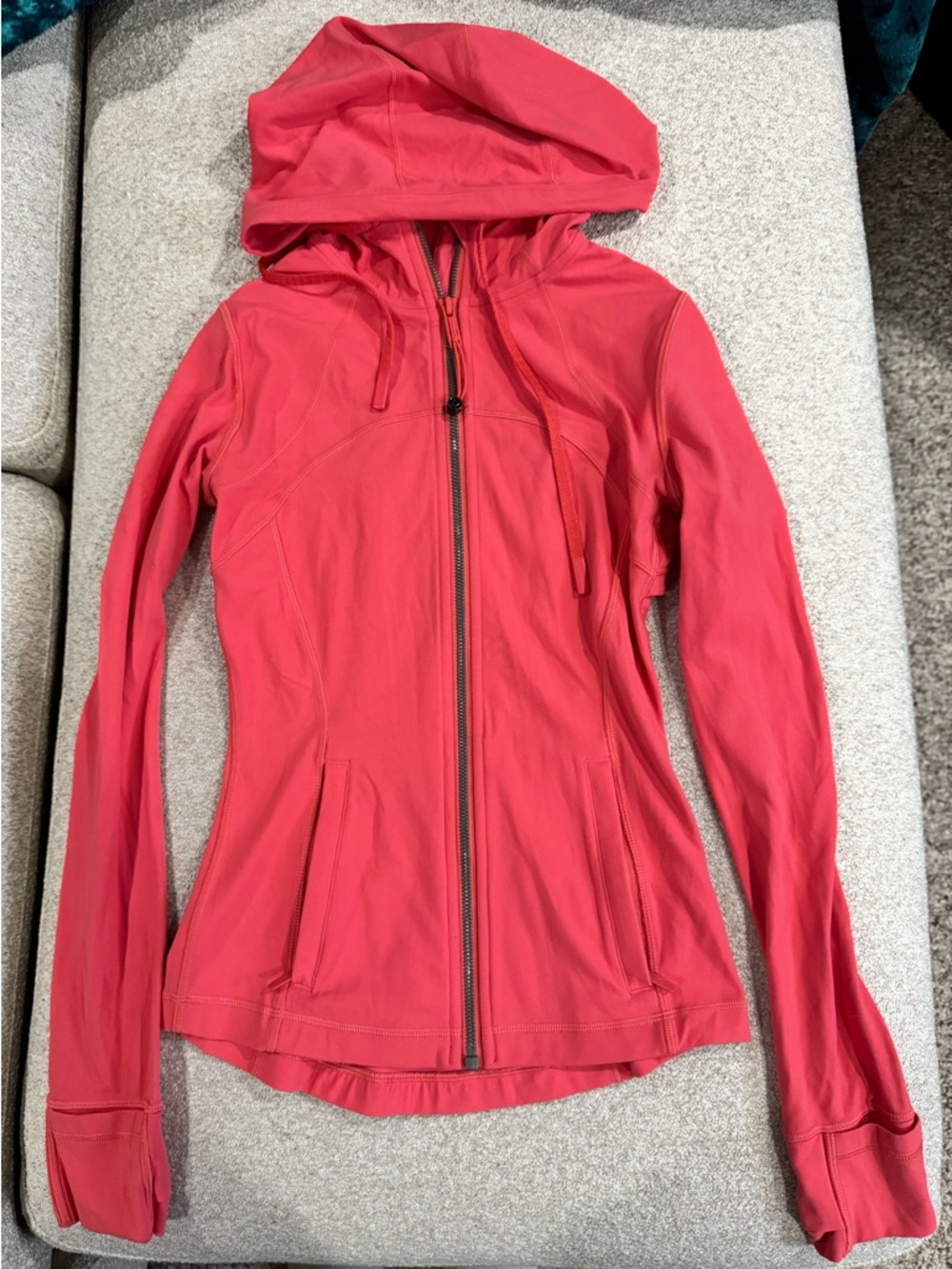 Lululemon Hooded Define in Pale Raspberry Size 2